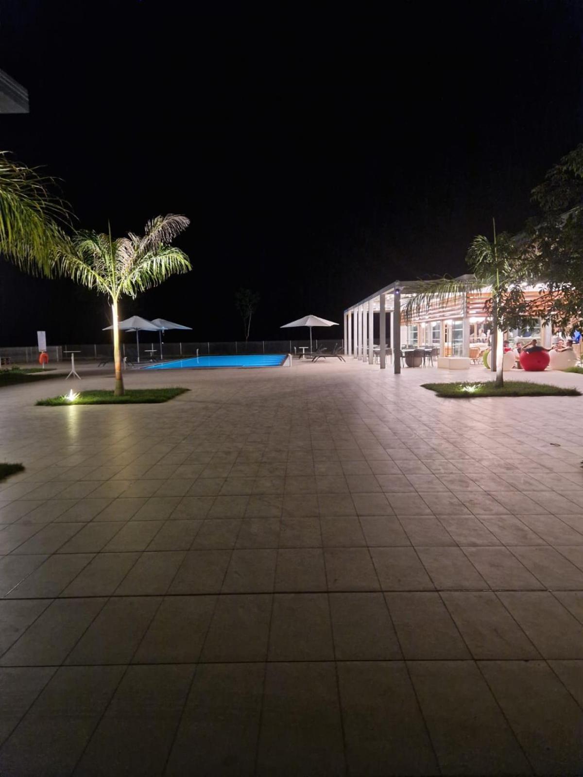 Ibis Styles Mayotte Aéroport Pamandzi Exterior foto